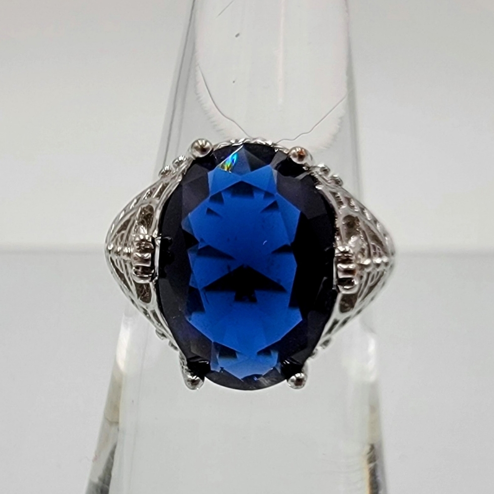 Blue And Silver Colored Costume Jewelry Ring - Size 5.5